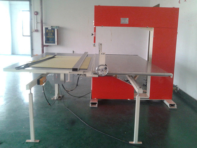 皮革立切機多少錢|專業(yè)的皮革立切機品牌推_東莞市萬信機械設備 - 商國互聯(lián)網(wǎng)